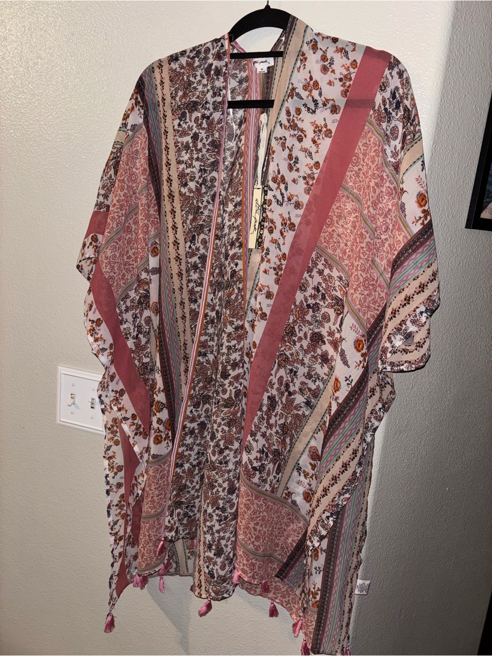 NWT Ultra Pink Mixed Floral Patchwork Boho Kimono Cardigan with Tassels